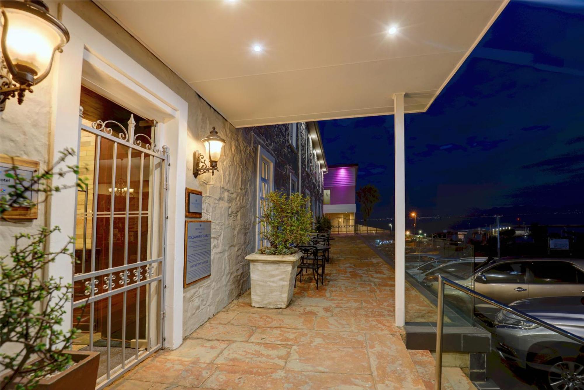 Protea Hotel By Marriott Mossel Bay Exterior photo