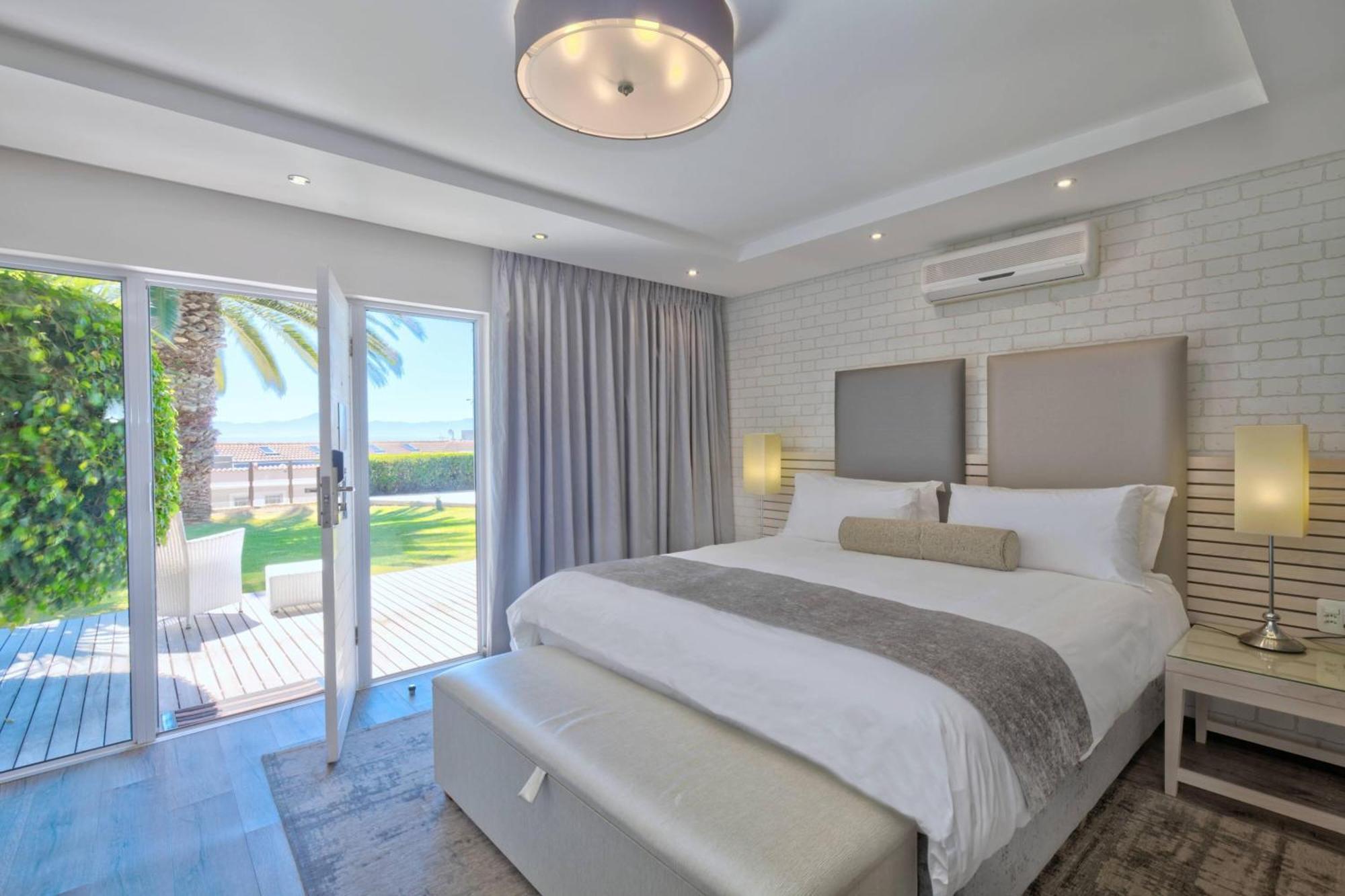 Protea Hotel By Marriott Mossel Bay Exterior photo